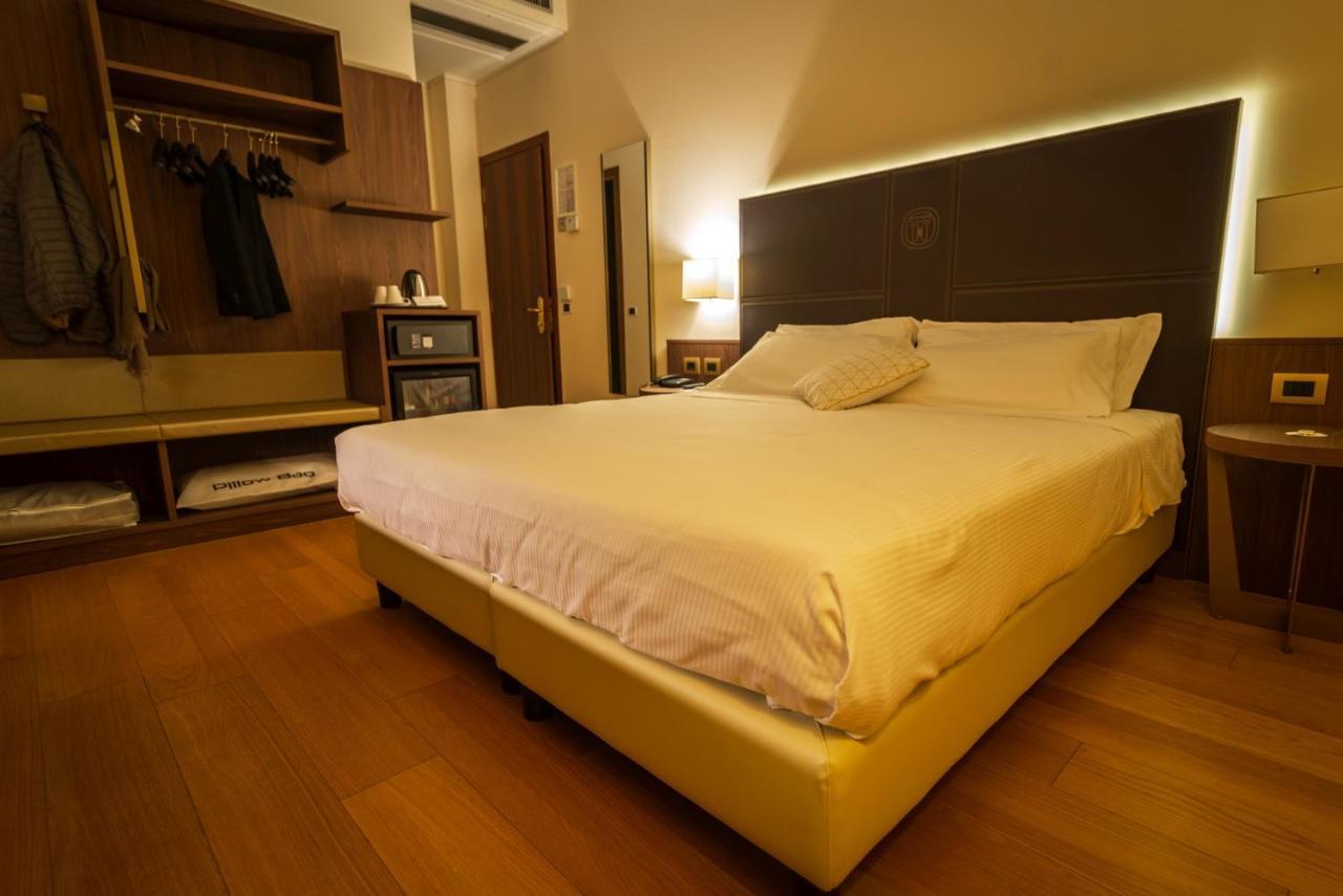 Hotel Alla Torre Castelfranco Veneto Exterior photo